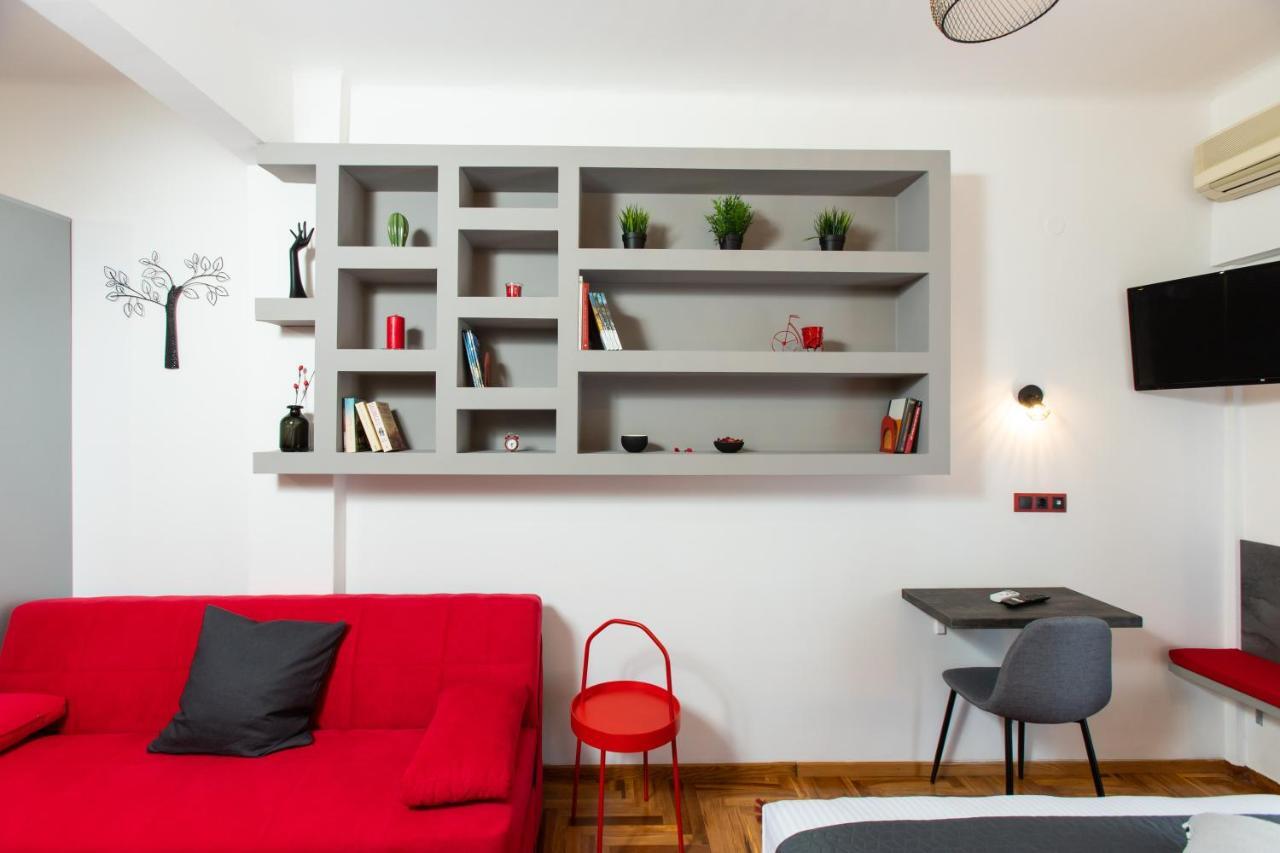 Downtown Luxury Boutique : The Red