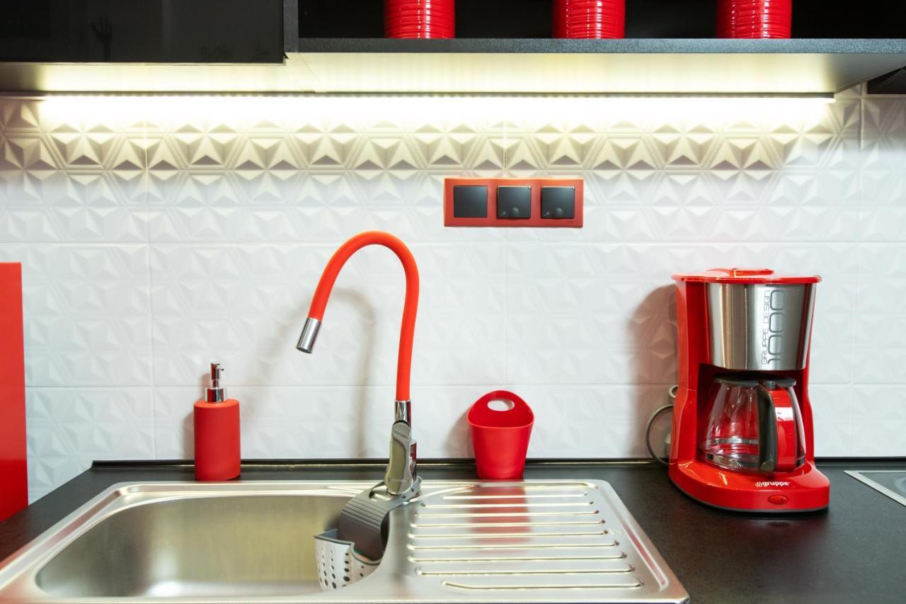 Downtown Luxury Boutique : The Red