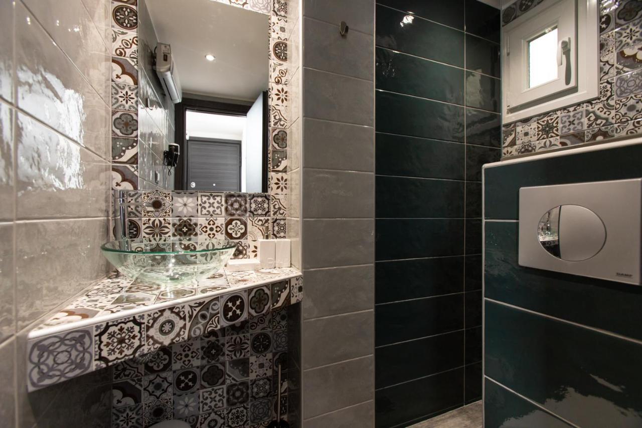 Downtown Luxury Boutique : The Red * Thessaloniki