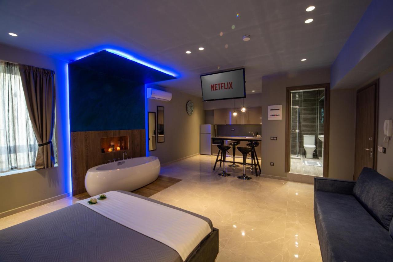 Angel Deluxe Apartments&suites *