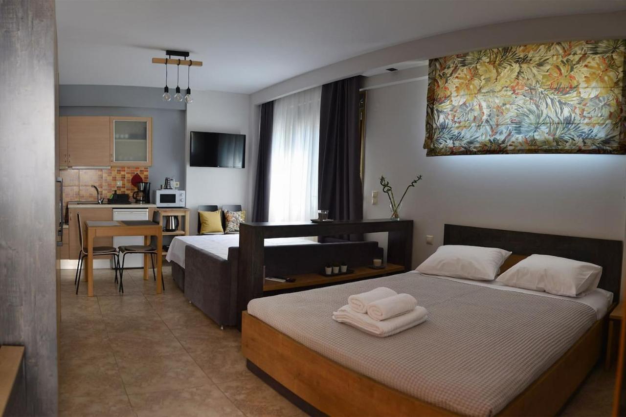Apartment Quiet Urban With Private Backyard Thessaloniki