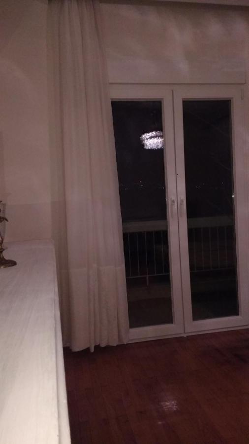 Here Thessaloniki! In The Near The Sea Daire