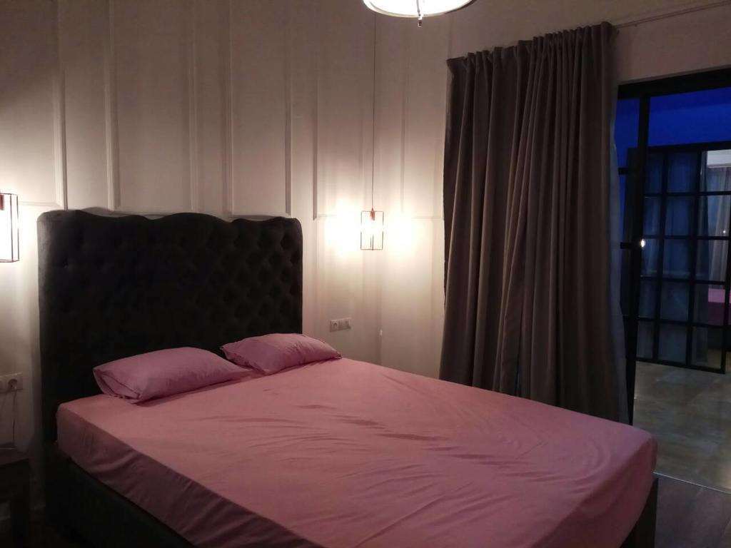 Delmare Aristotelous 7