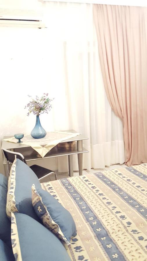 Center Apartment: Beachfront And Concert Hall Proximity Thessaloniki