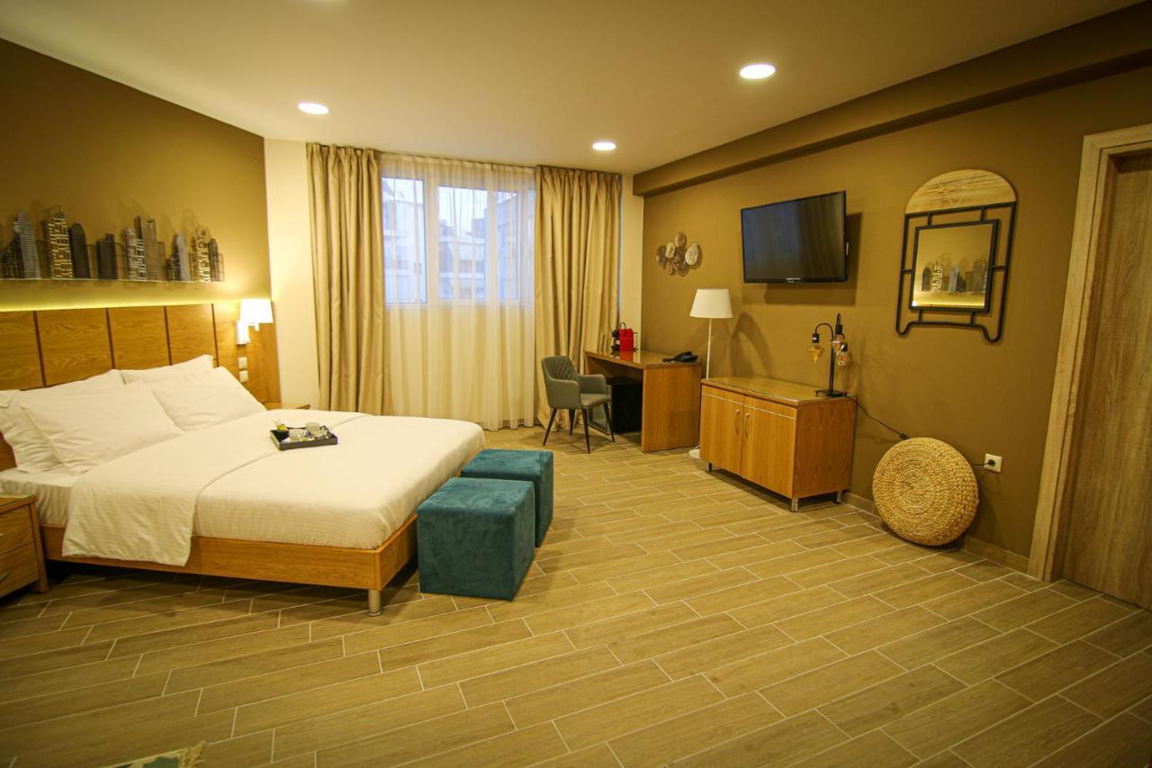 La Place De La Gare - New Subway Station Apartment *