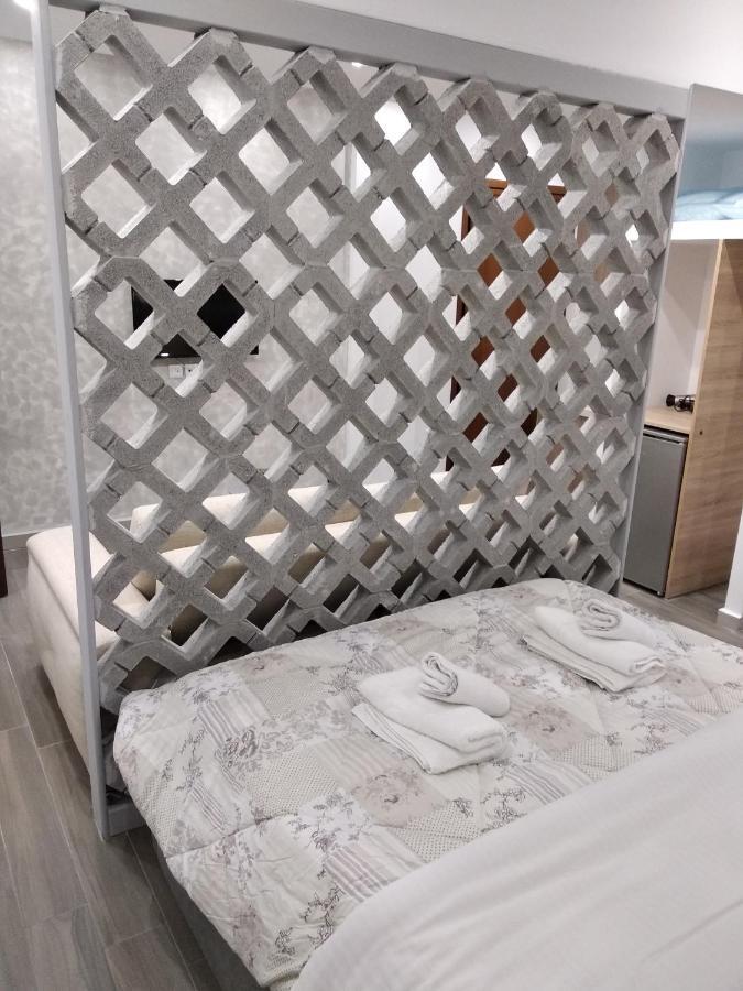 Navarino Jacuzzi Studio Apartment *
