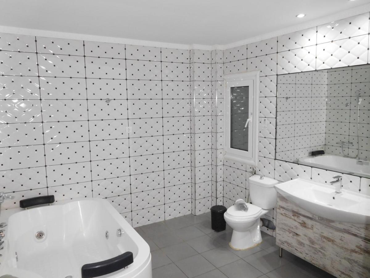 Luxury Living And Apartamento Tessalónica