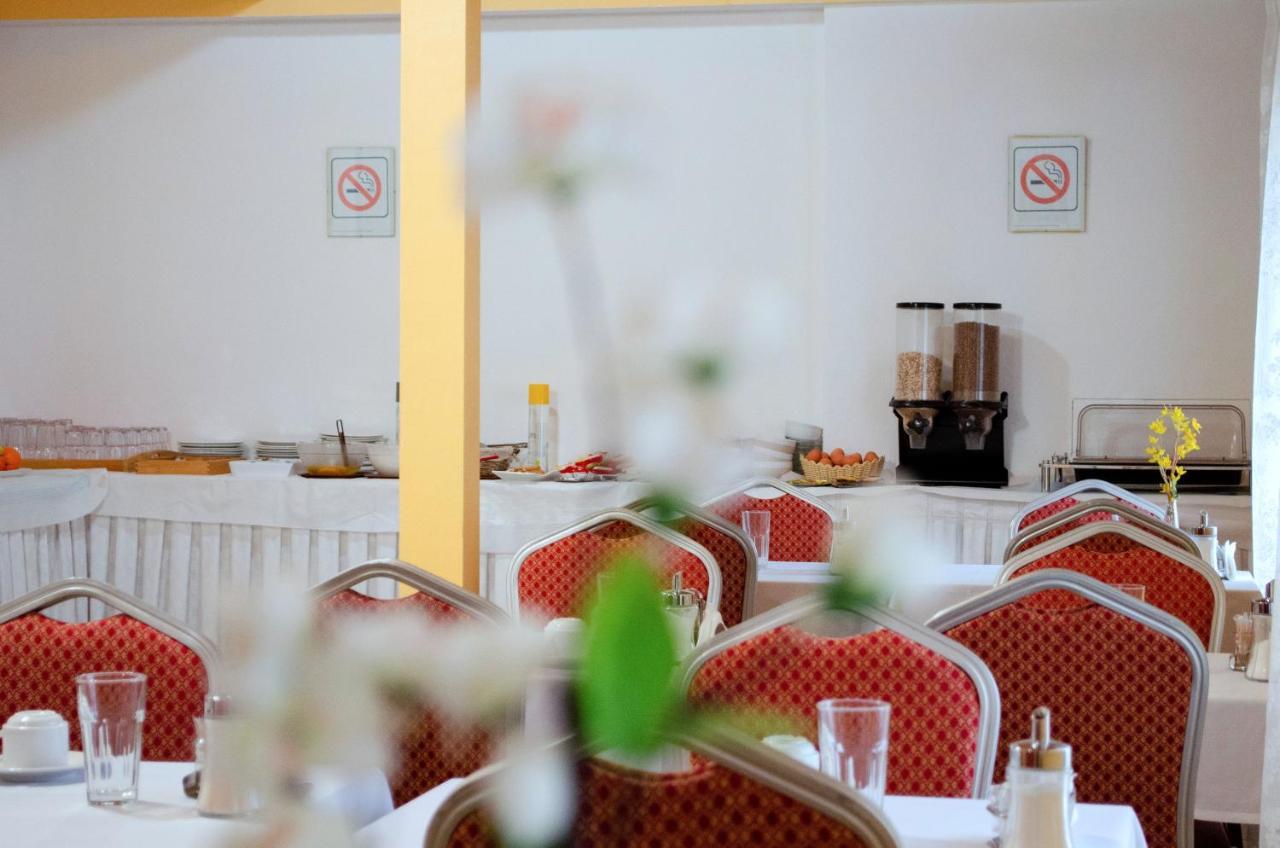 Nea Metropolis Hotel 3*