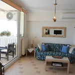 Apartment With Marina View