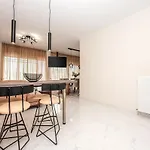 Central Luxury Apartment
