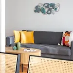 Houseloft Cityscape Bliss