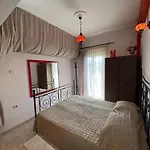 Afroditi Solarium/Massage Apartment