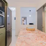 Theofilos Urban Apartment, Close To City Center