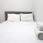 White Tower Family Apartment With Jacuzzi - Perfect Hospitality