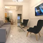 White Tower Family Apartment With Jacuzzi - Perfect Hospitality