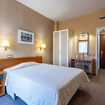 Queen Olga Hotel