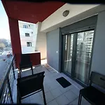 Kosmos Service Apartment City Center 1 With Additional Cost Parking