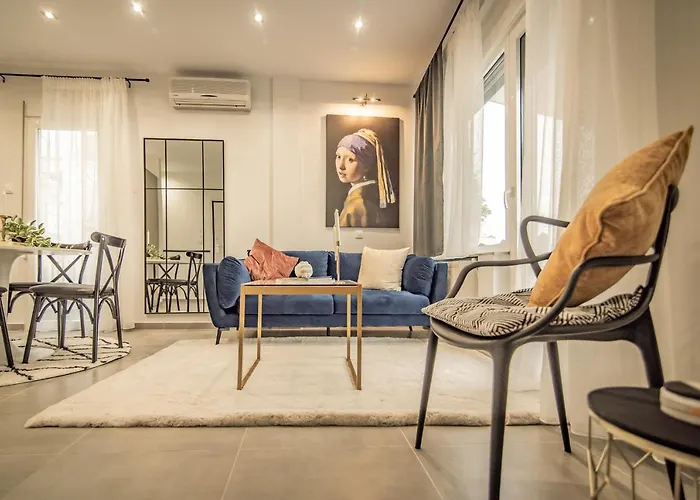 Apollo\'S Apartment On Radio City Midas Home