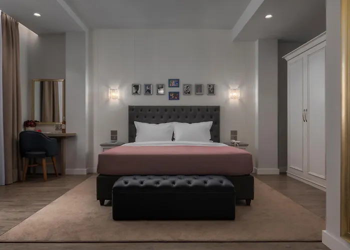 No 39 Svolou Suites