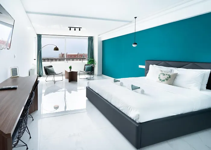 Ladadika Sea View - 102