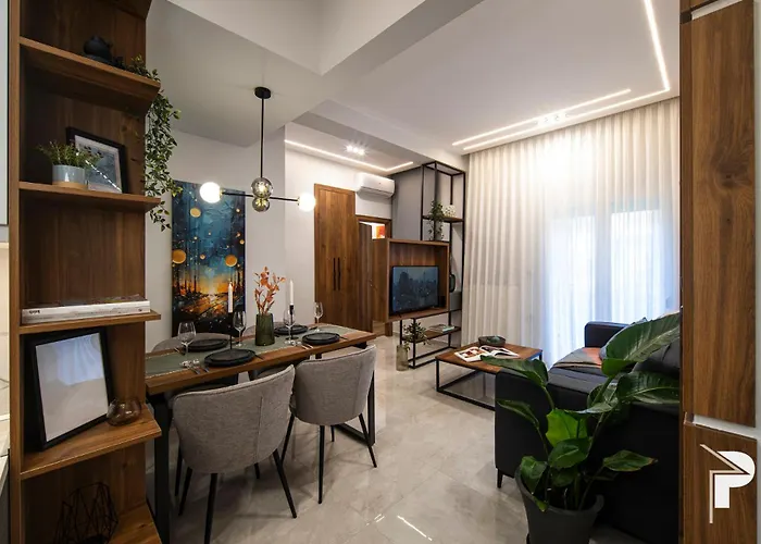 P Deluxe Suites 8