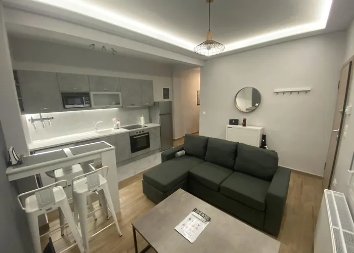 Renovated Apartment With Separate Access