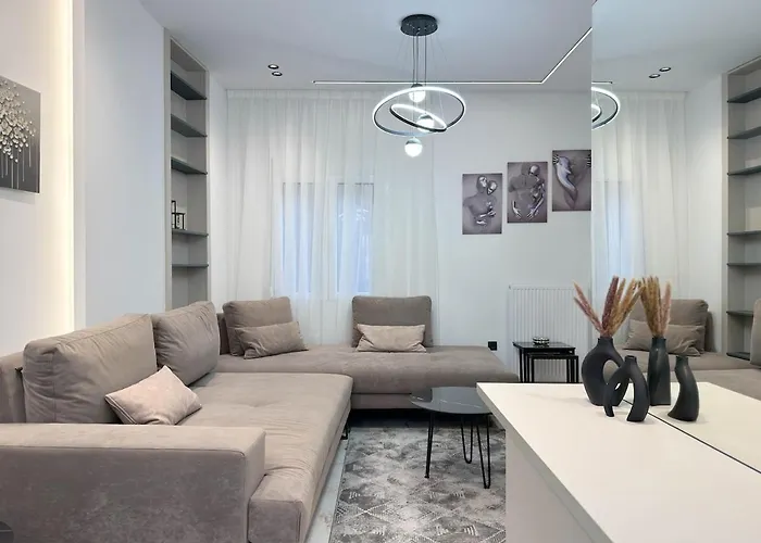 The Central Apartment Skg