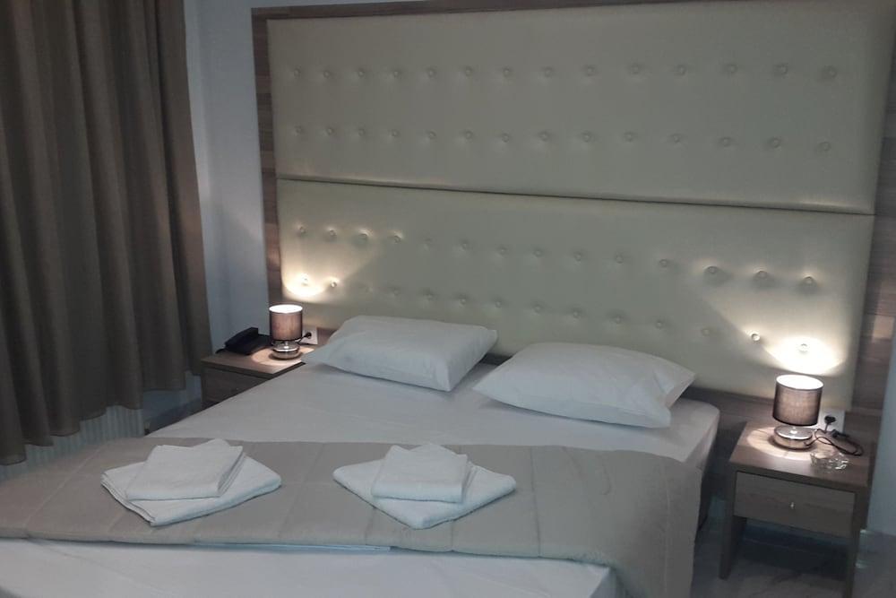 Rex Hotel