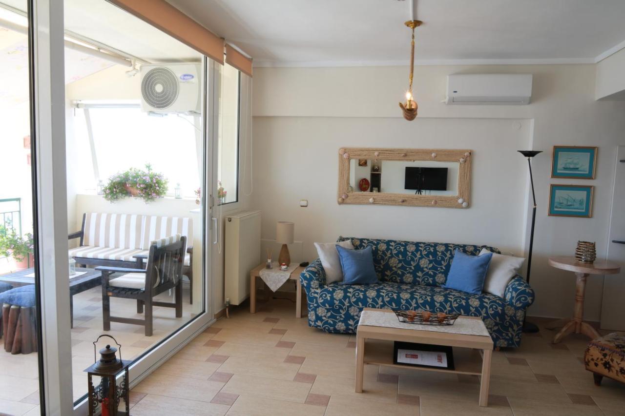 Apartment With Marina View