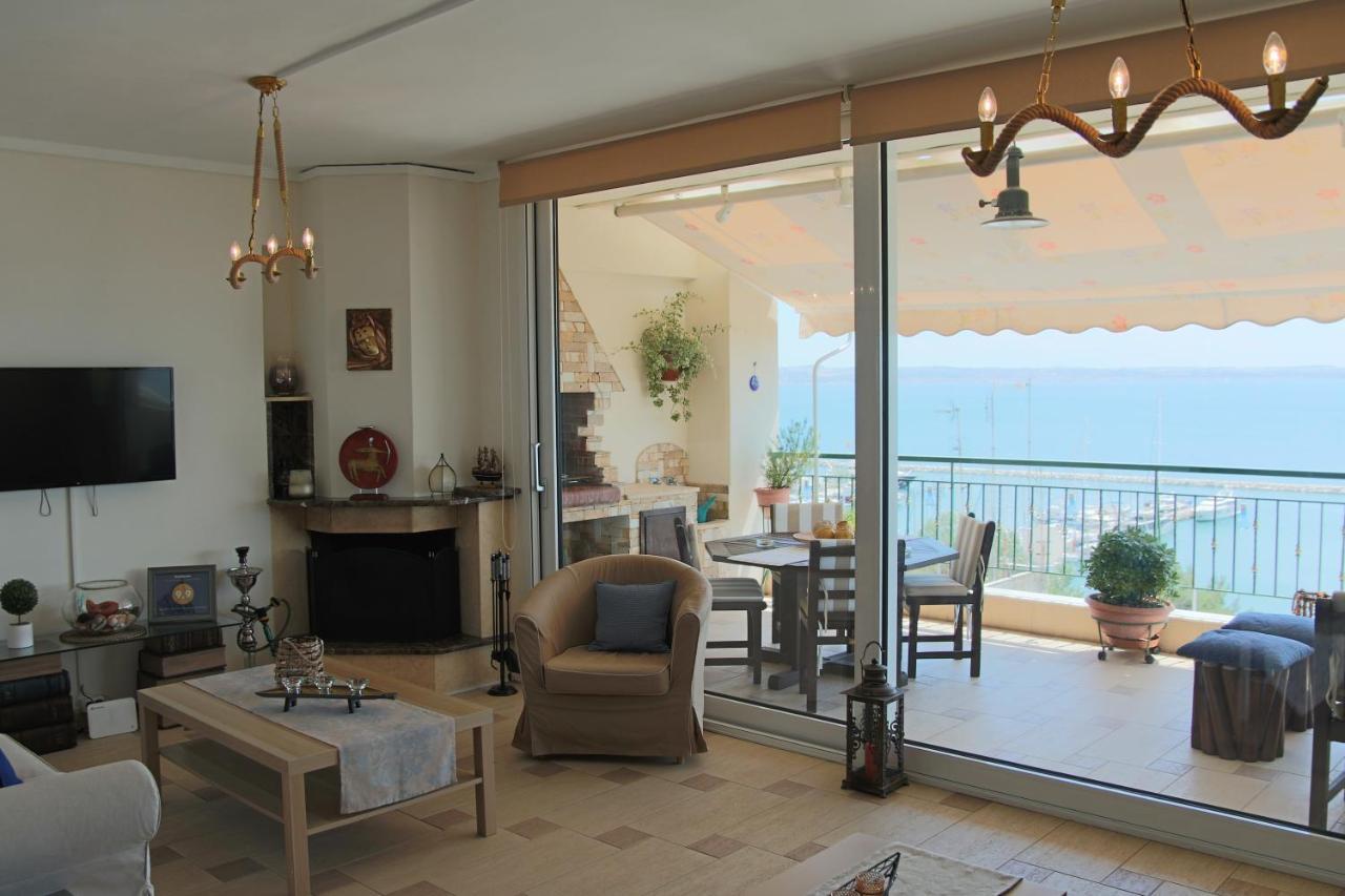 Apartment With Marina View *