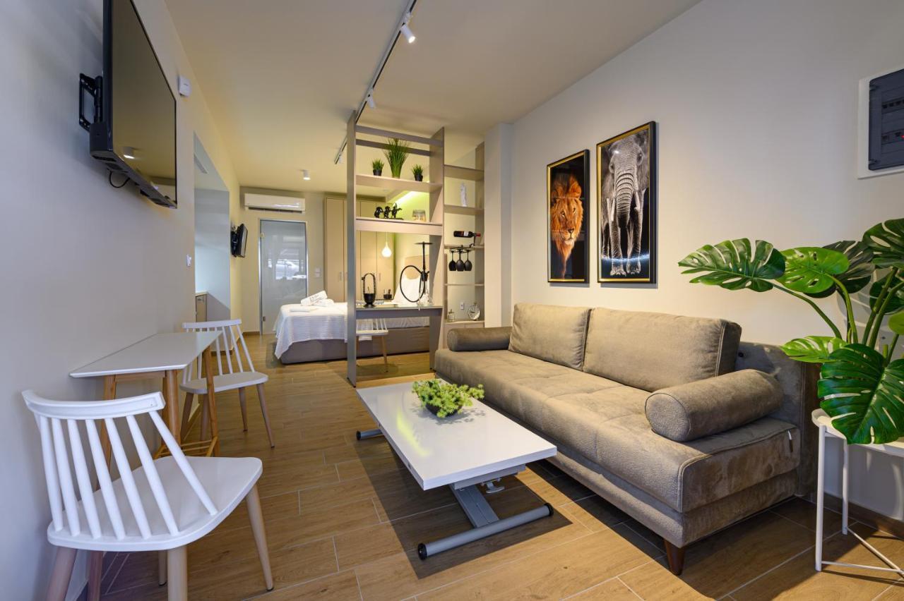 Blackhaus Apartment *
