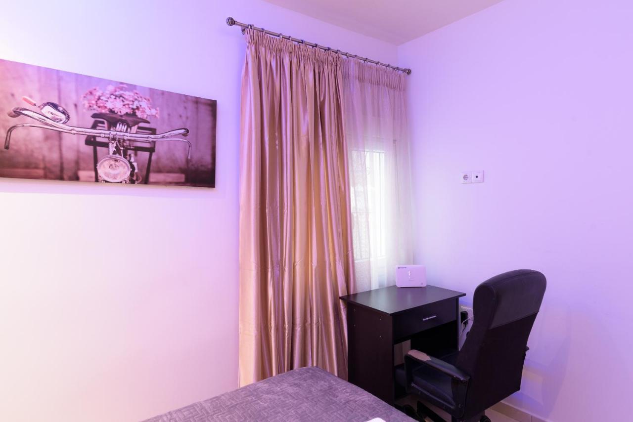 Apartamento Lassani Cozy And Quiet, 2 Bedroom Apartm With Spacious Balcony