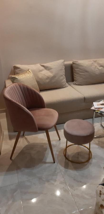 Apartment 77 νικη *
