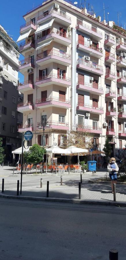 Apartment 77 νικη