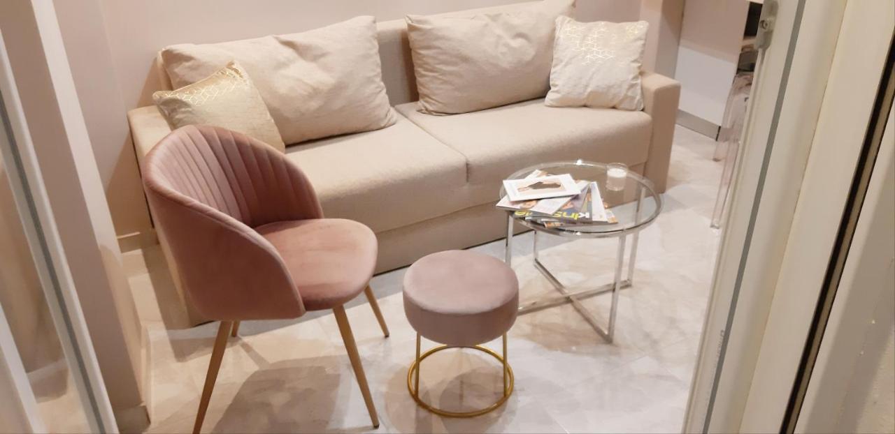 77 νικη Apartment *