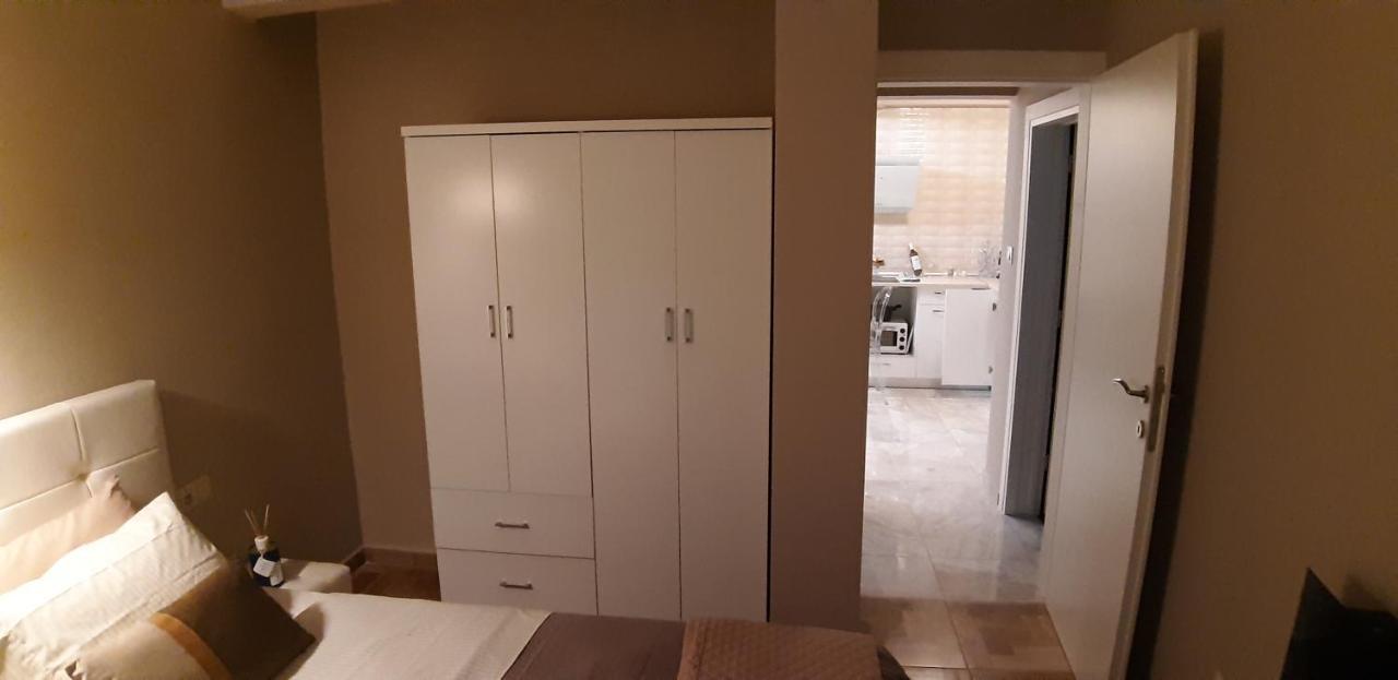 77 νικη Apartment