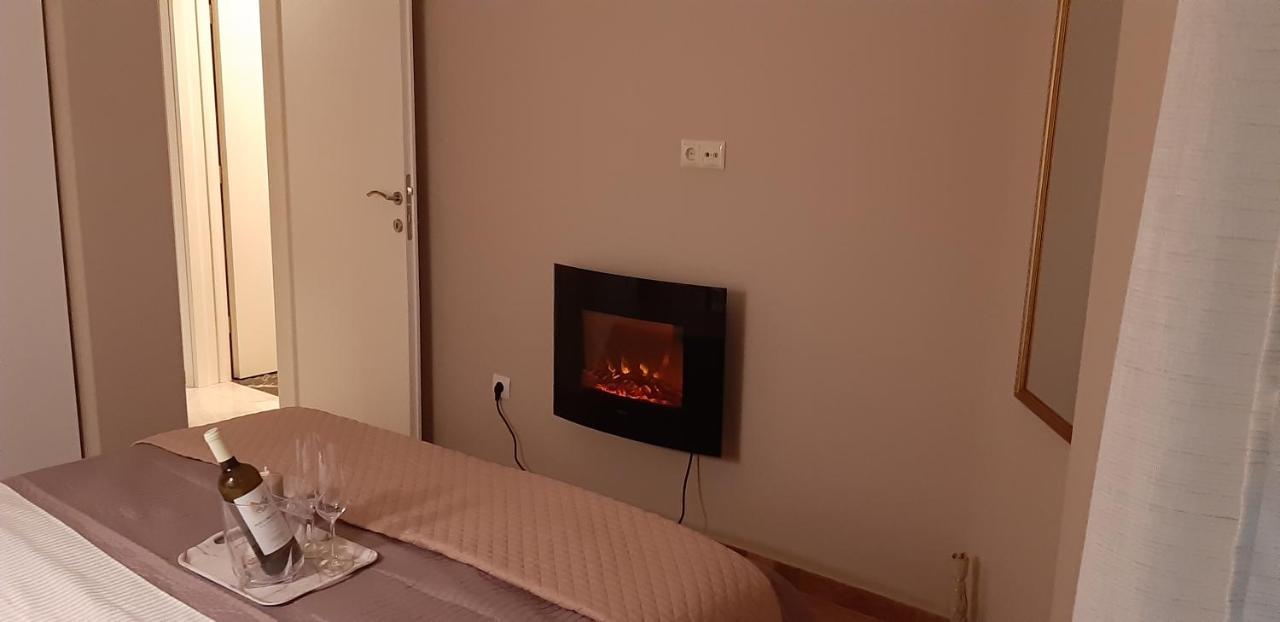 77 νικη Apartment *
