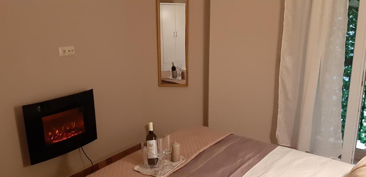 77 νικη Apartment *
