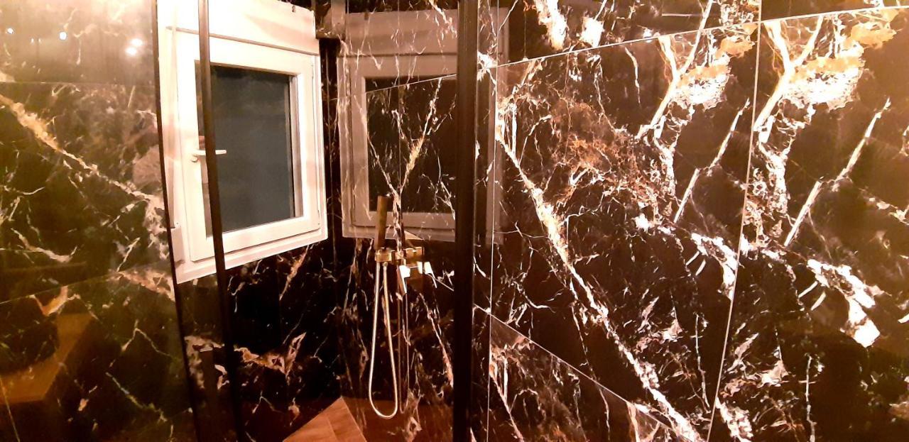 77 νικη Apartment