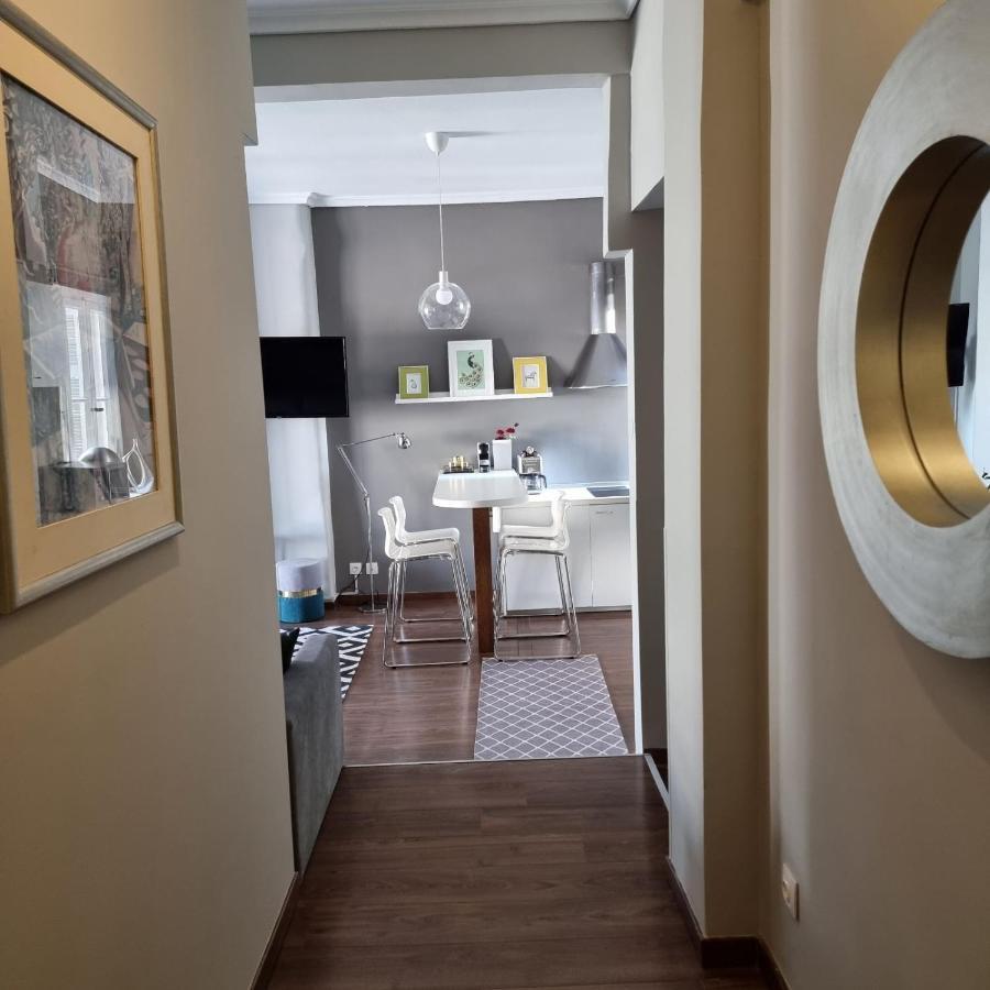 Apartment Red Tsimiski 60 *