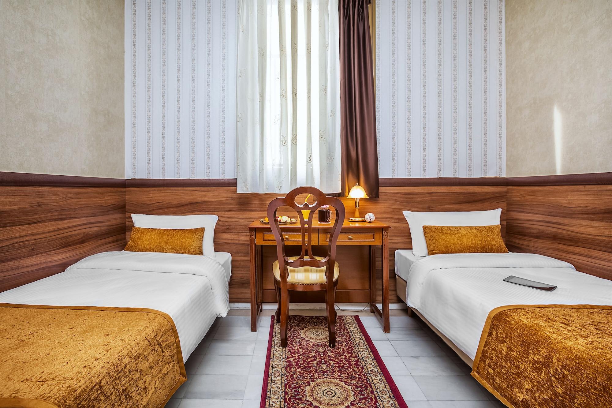 Imperial Palace Classical Hotel 4*