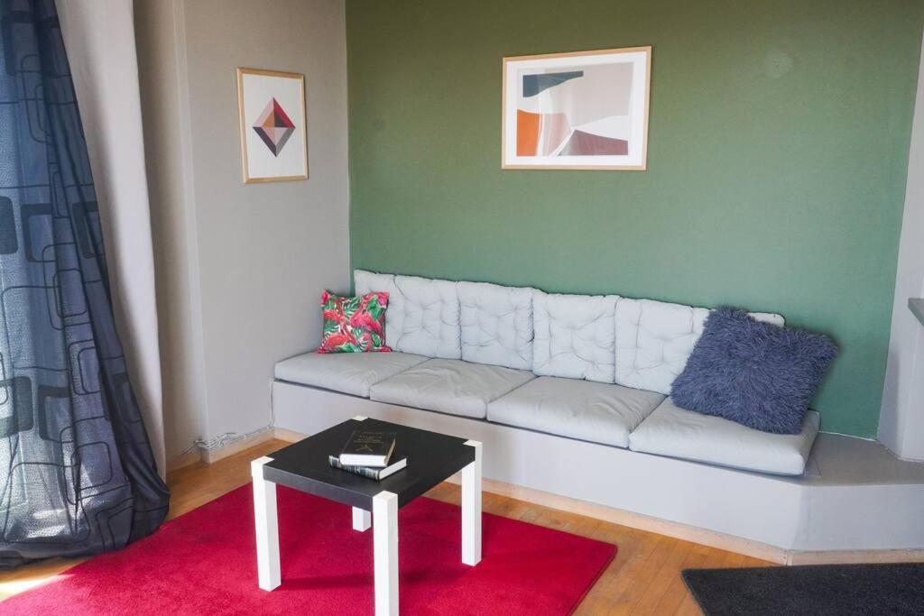 Westside Apartment, 2 Bdrms, Vesta Philoxenia *
