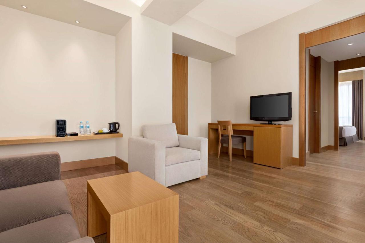 Lazart Hotel, Trademark Collection By Wyndham Hotel