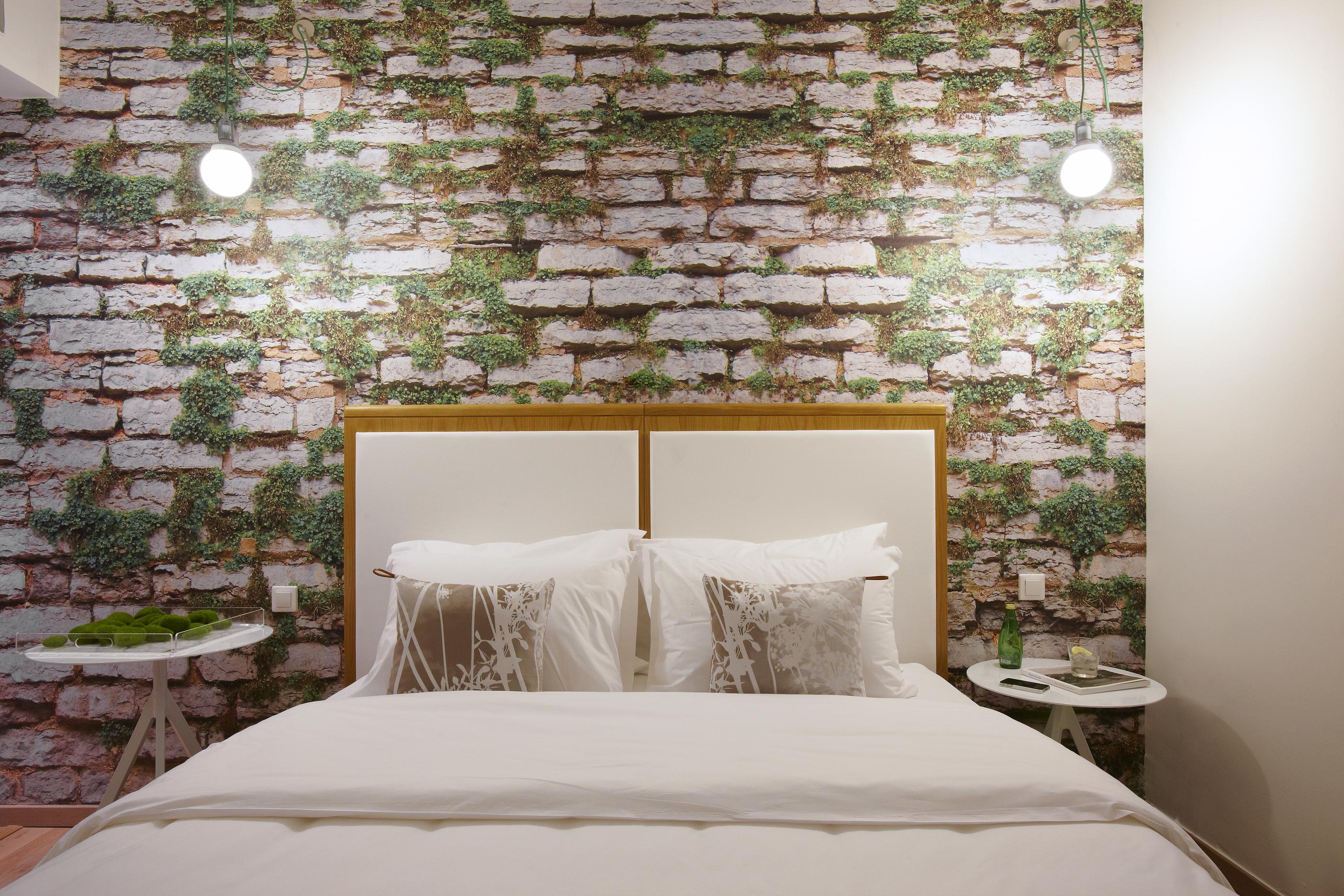 City Hotel