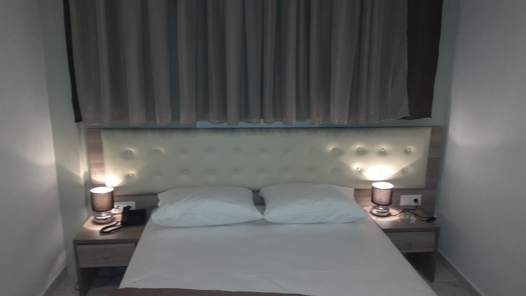 Rex Hotel 2*