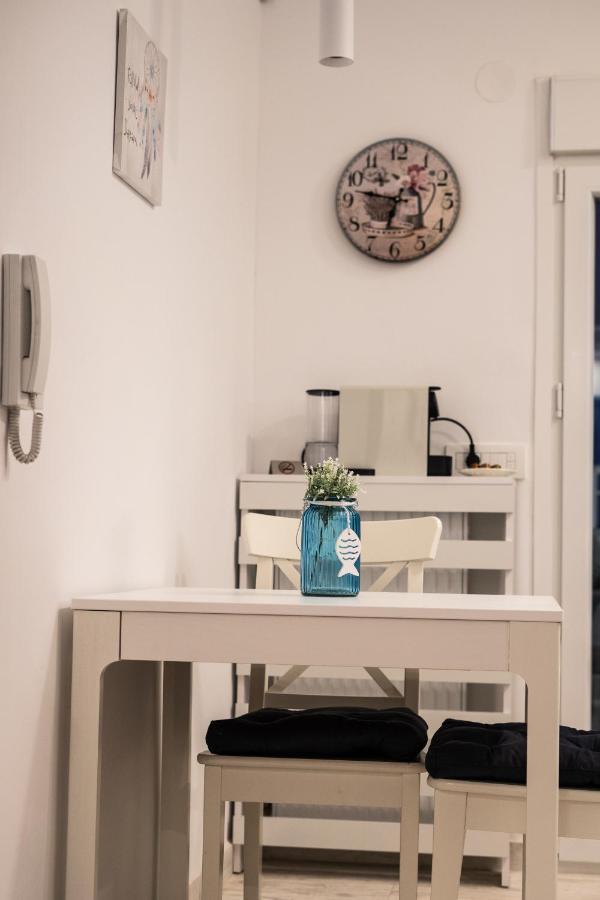 Apartment West Walls Sea View Studio A3 *
