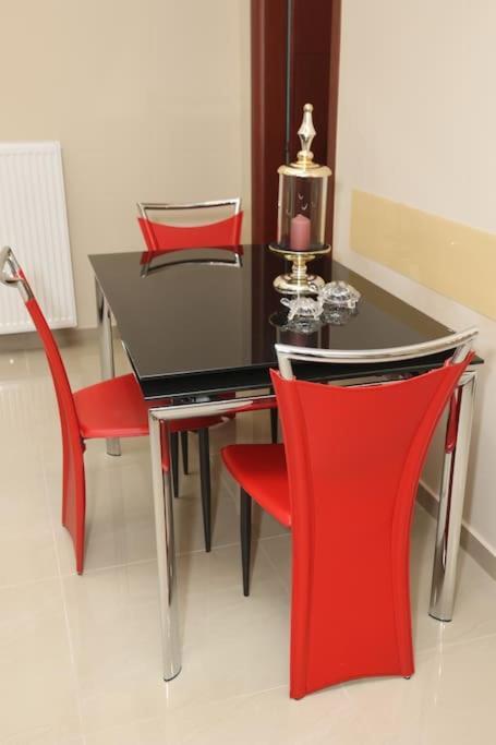 Warm Luxury Living 60