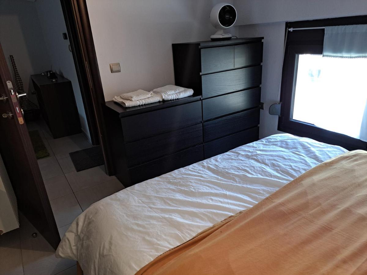 όμορφο διαμέρισμα- σοφίτα με υπέροχη θεα Apartamento