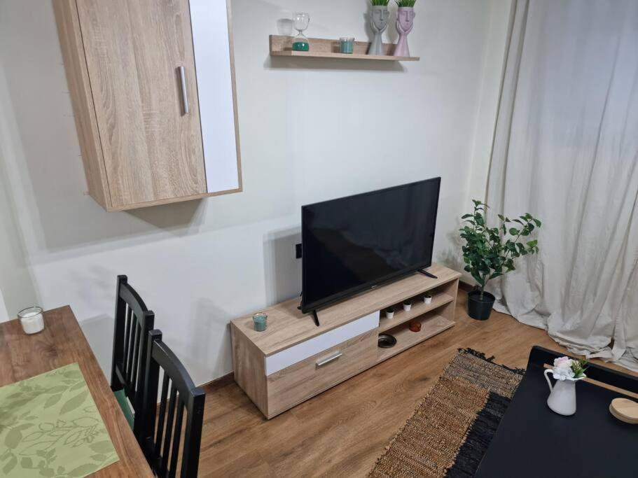 Old School - Classic Value Apartment Thessaloniki