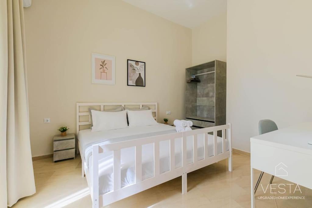 Roselyn 3-bdrm Central Suite, Vesta Philoxenia Apartment